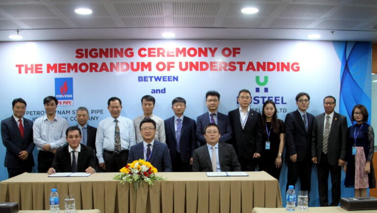 Signing a Memorandum of Understanding (MOU) between PetroVietnam Steel Pipe Joint Stock Company (PV PIPE) and HUSTEEL Co., LTD